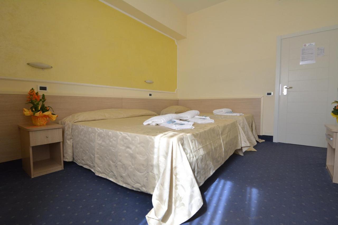 Hotel Orly Cesenatico Εξωτερικό φωτογραφία