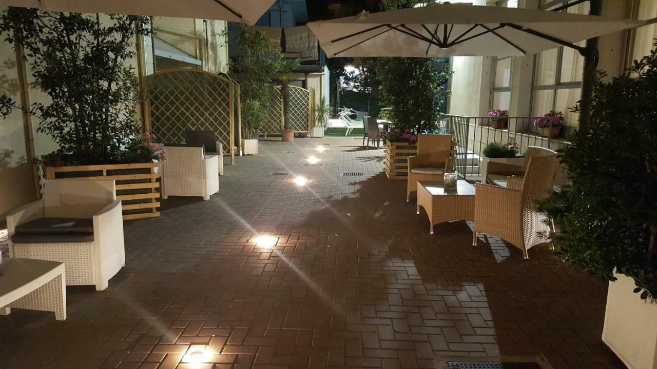 Hotel Orly Cesenatico Εξωτερικό φωτογραφία